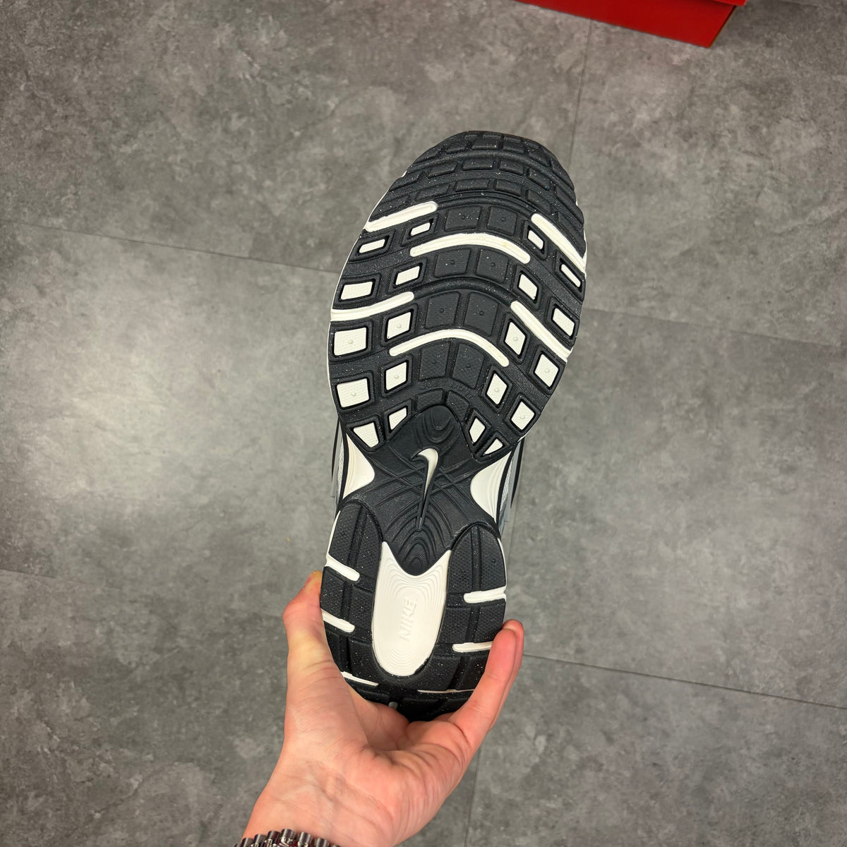Nike V5 RNR Photon Dust Smoke Grey