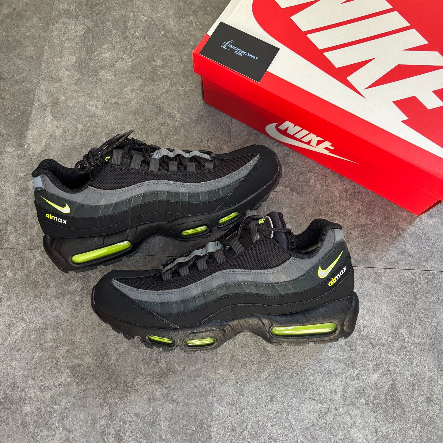 Air Max 95 Retro Logo Black Neon