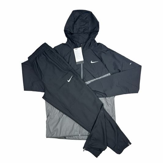 Nike Windrunner Black/Grey Challenger Set