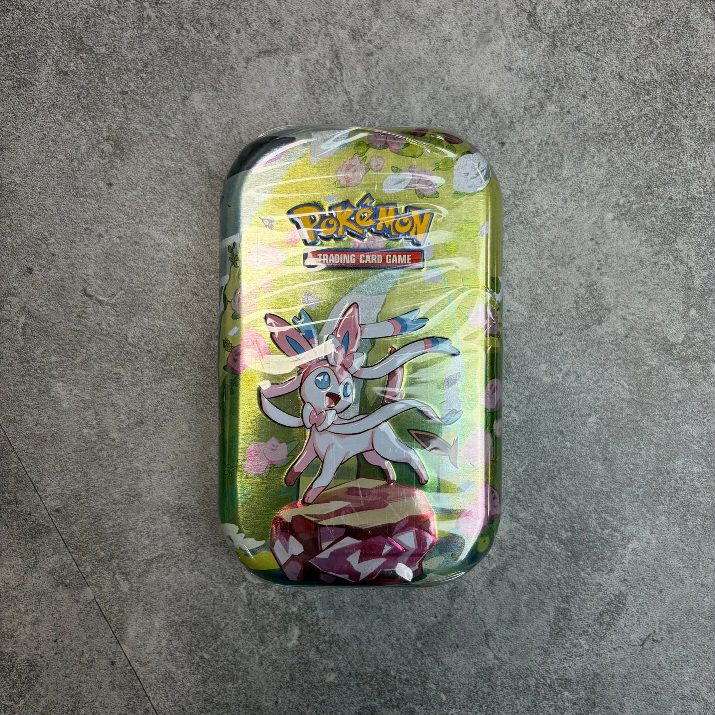 Pokemon Prismatic Evolutions Mini Tins
