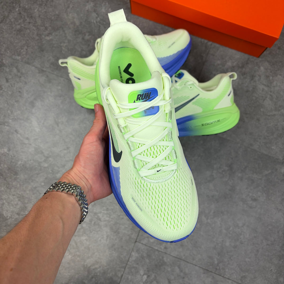 Nike Vomero 18 Green / Blue