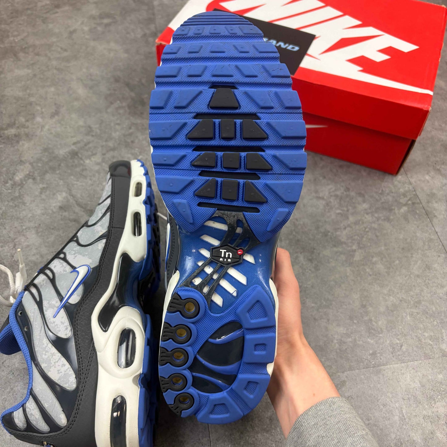 Nike Air Max TN FC Socials
