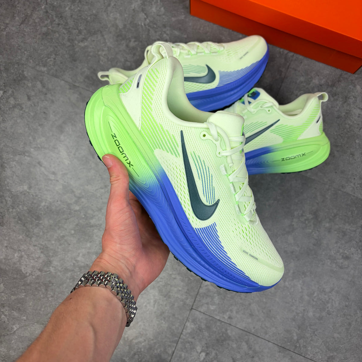 Nike Vomero 18 Green / Blue