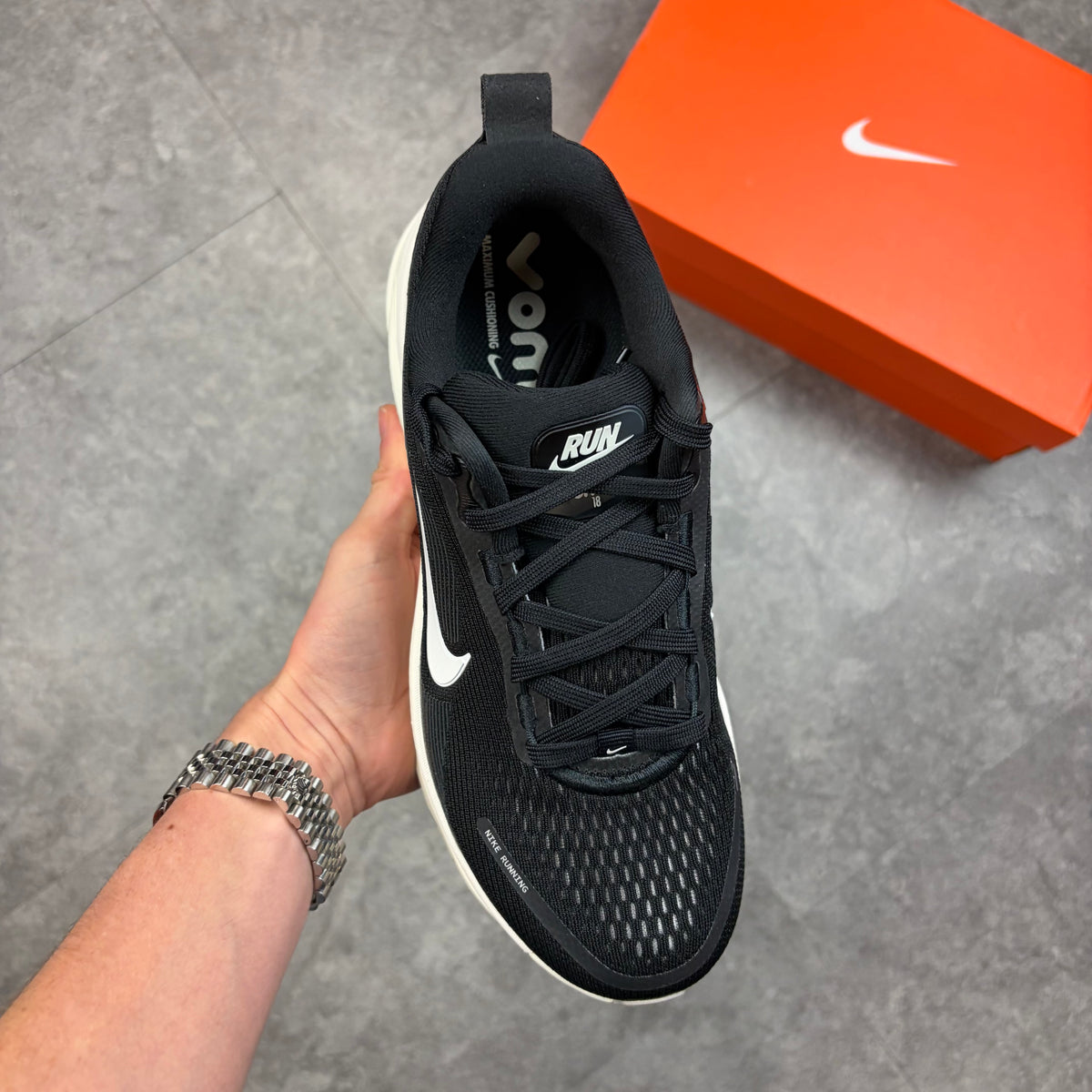 Nike Vomero 18 Women’s Black / White