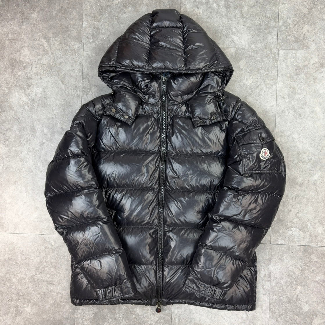 Moncler Maya Black Size 4