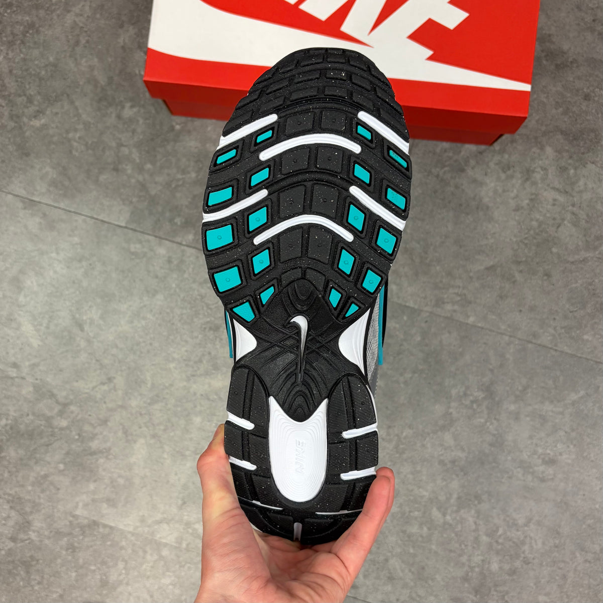 Nike V5 RNR Dusty Cactus