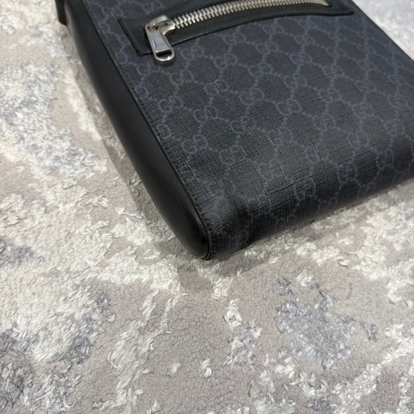 Gucci Messenger Bag